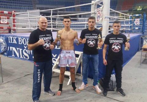 TROFEJ-PORED-RINGA
